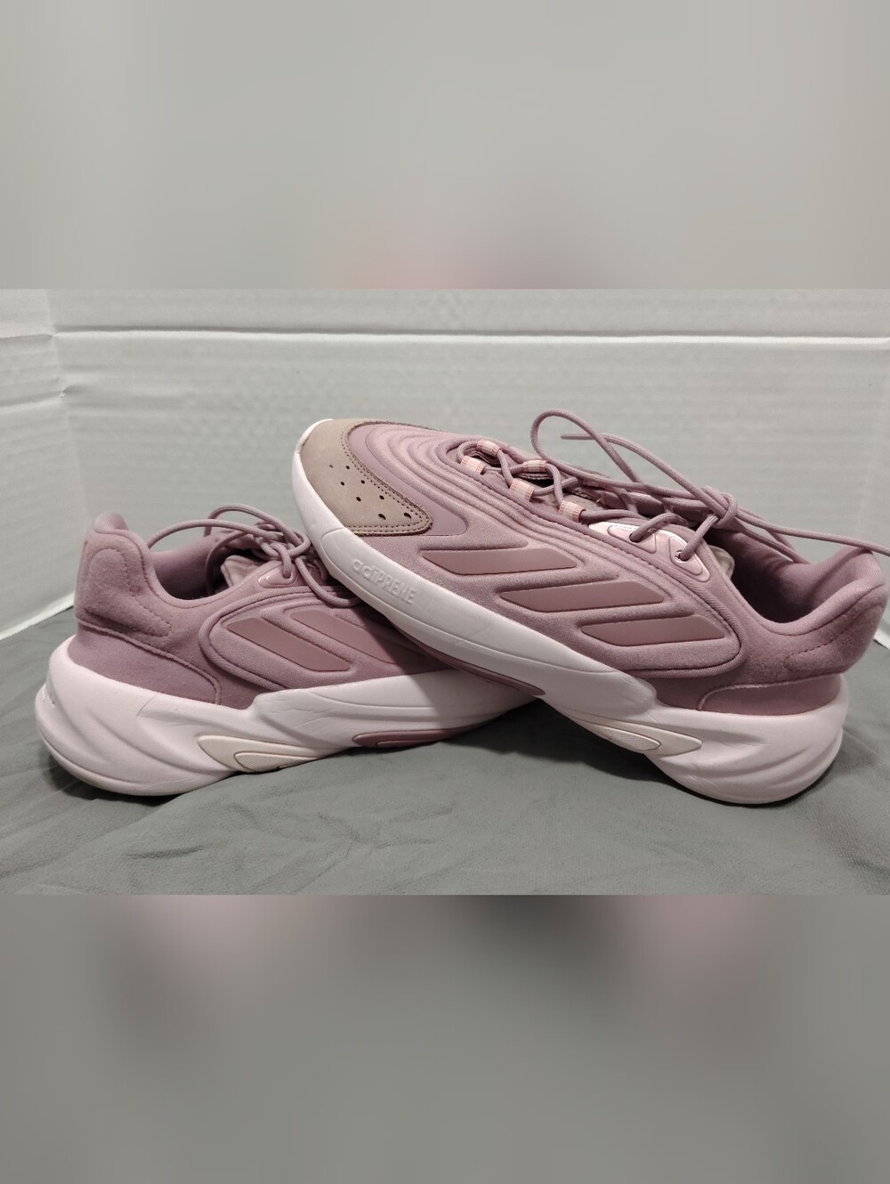 Adidas Ozelia Magic Mauve , Women # 9 US
